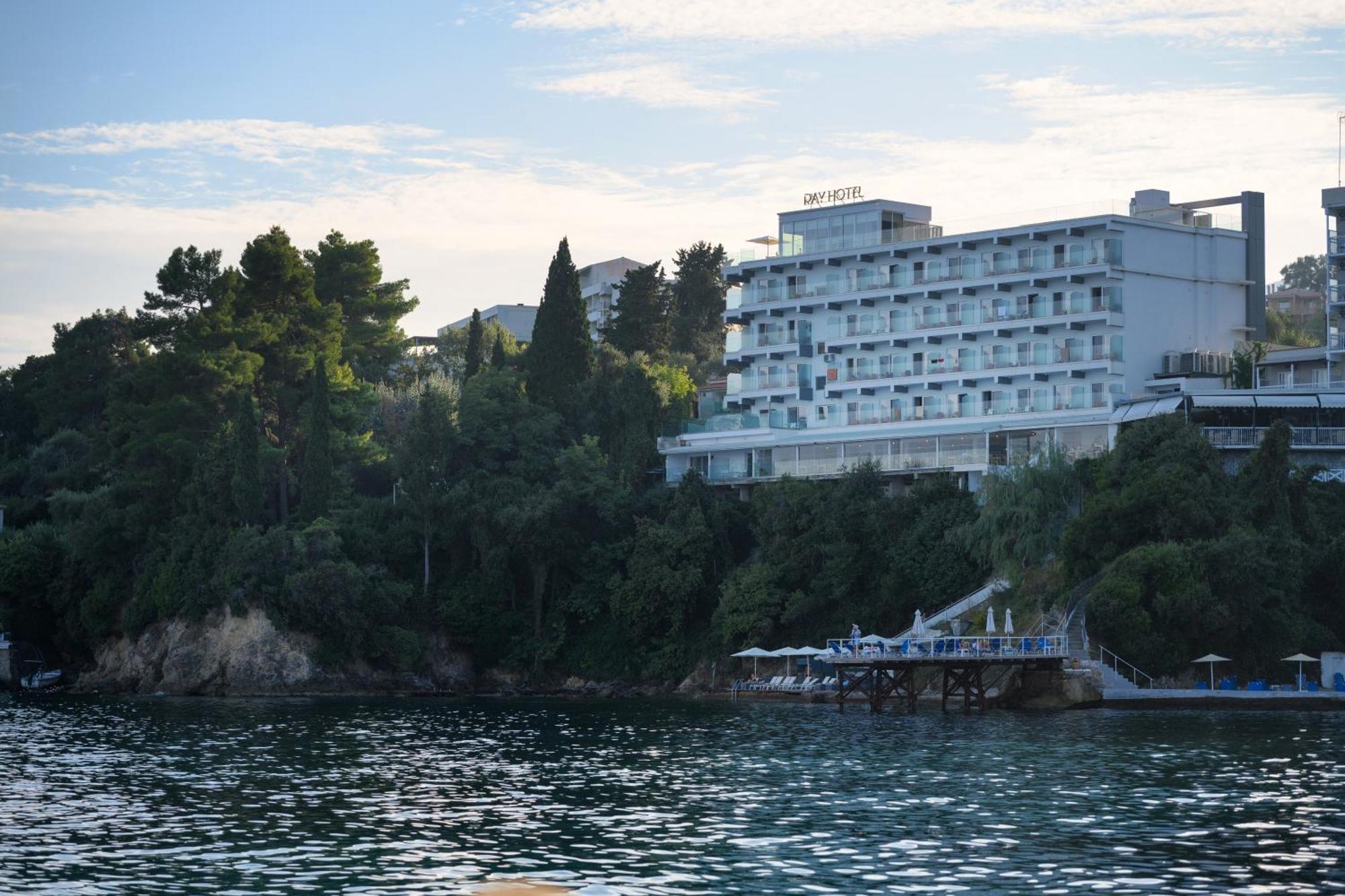 Ray Hotel Corfu Perama  Exteriör bild